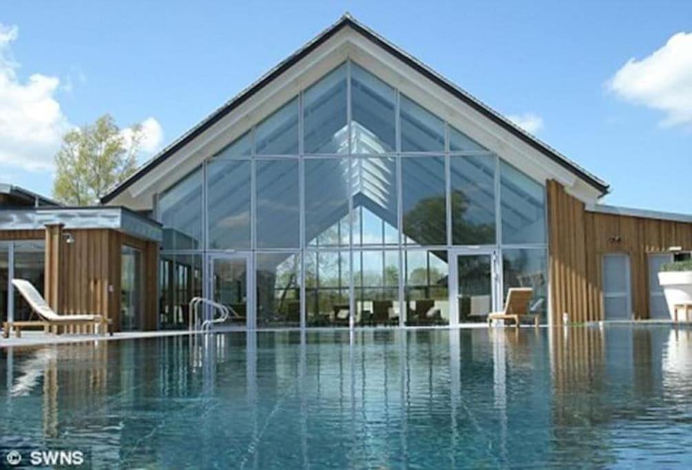 Blueberry Cottage - Lower Mill Estate Somerford Keynes Exterior photo